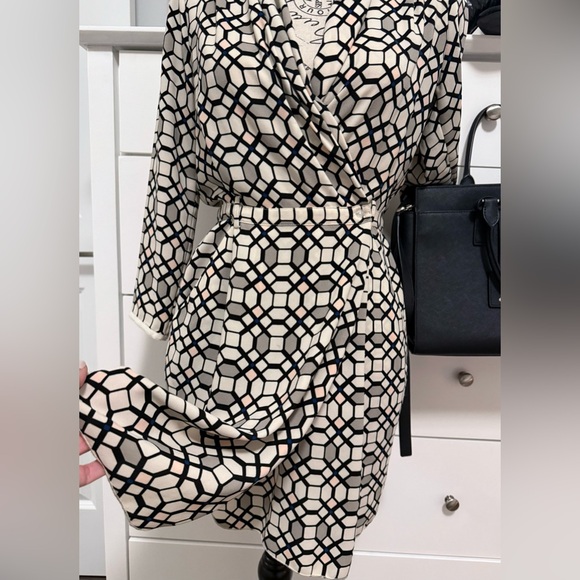 Aritzia Wilfred Geometric Dress Size 2 - Picture 4 of 11
